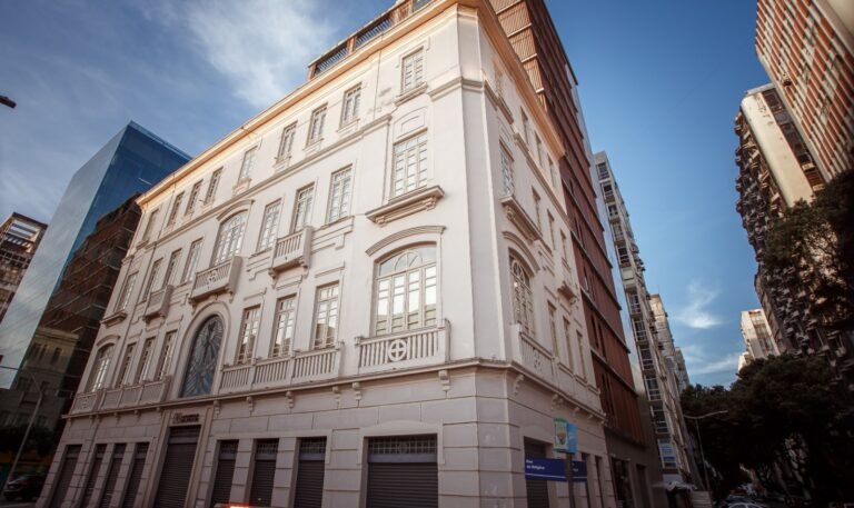 235b0289-0dea-49a4-9d59-c47b567086f2