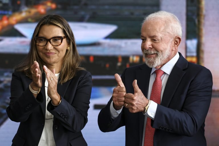 3-anos-8-de-janeiro-mc_abr_08012026-2-768x512