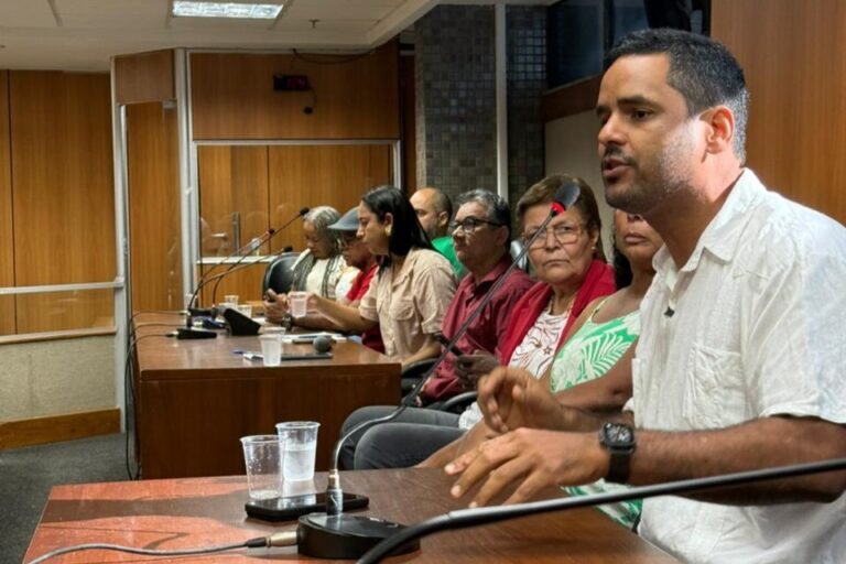 4defc656-48d3-4147-9c7a-49fe24d493ef