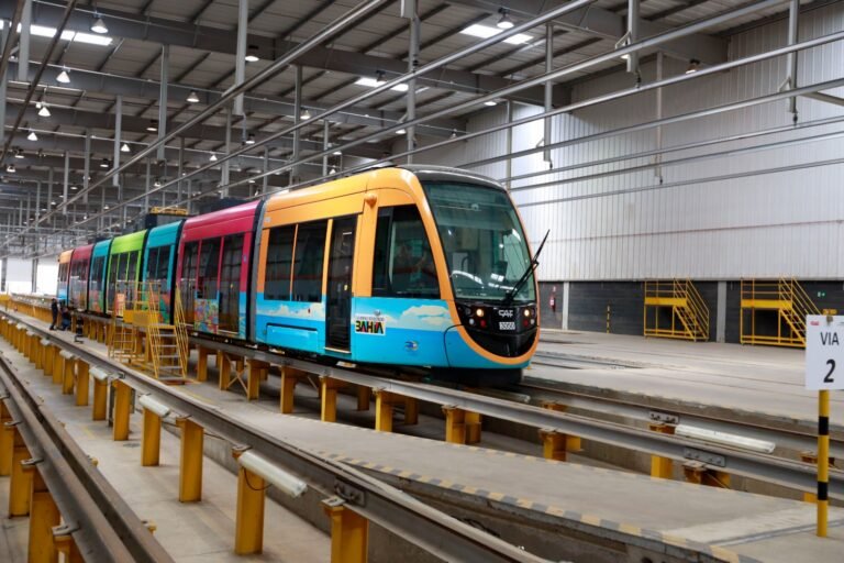 vlt-salvador-novos-trens-fabrica-caf-10-9-25-divulgacao-gov-bahia-3