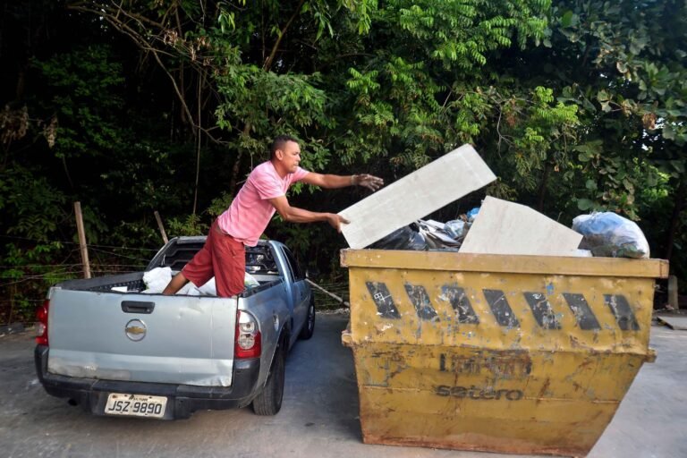 23725118-8c6e-49c1-81d8-82cbe9e8c794