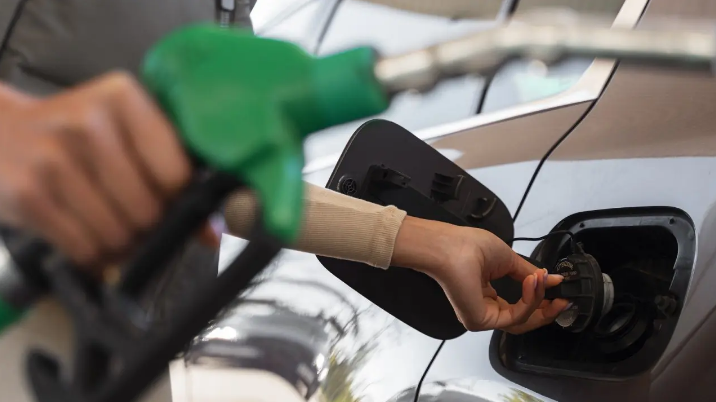 posto-de-gasolina-abastecimento-gasolina